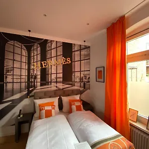 Hotel Am Volksgarten, Dusseldorf